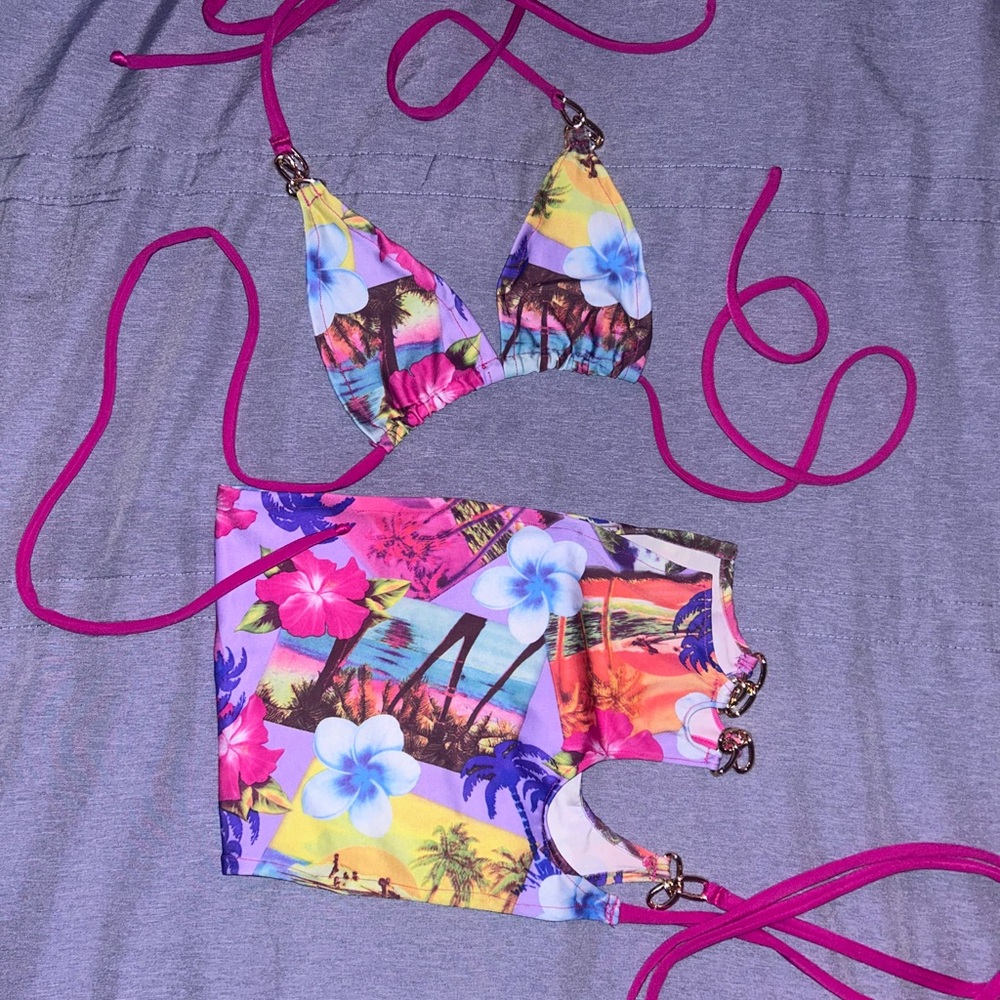 Tropical Print Bikini Set with Pink Accents